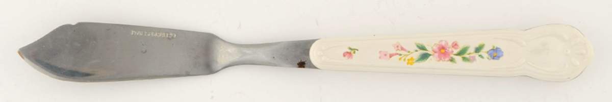 Meadow Lane Flat Handle Master Butter Knife by Pfaltzgraff-1