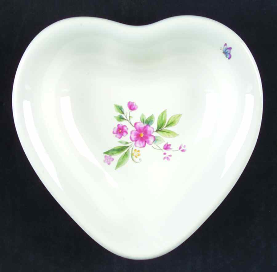 Meadow Lane Heart Shaped Dish by Pfaltzgraff-1