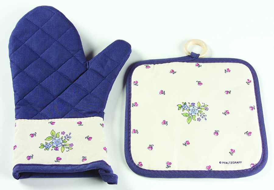 Meadow Lane Cloth Oven Mitt and Potholder Set by Pfaltzgraff-1