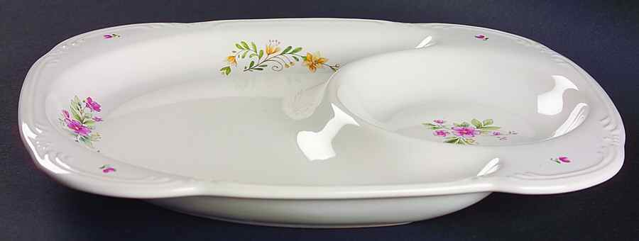 Meadow Lane 11" Rectangular Snack Tray by Pfaltzgraff-1
