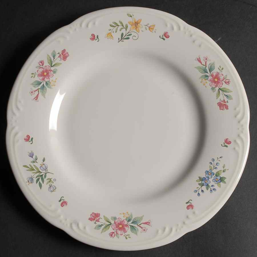 Meadow Lane Luncheon Plate by Pfaltzgraff-1
