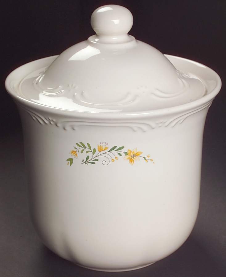 Meadow Lane Medium Canister & Lid by Pfaltzgraff-1