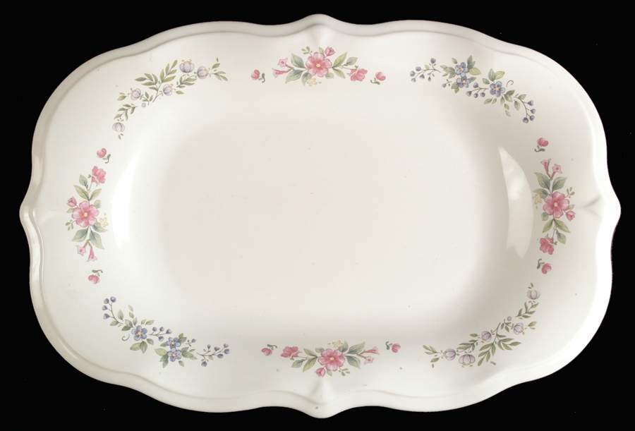 Meadow Lane Sculpted Bread Tray by Pfaltzgraff-1