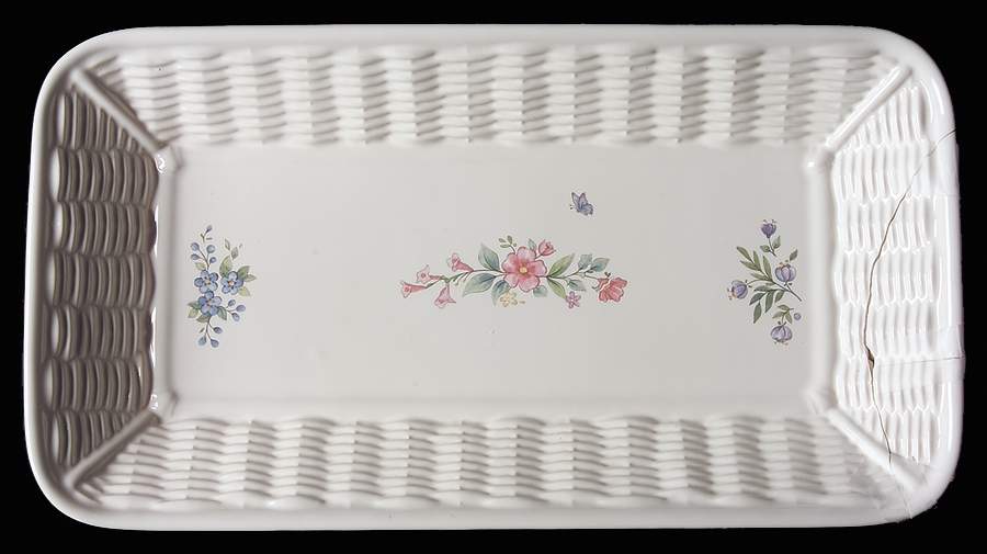 Meadow Lane Bread Basket Tray by Pfaltzgraff-1