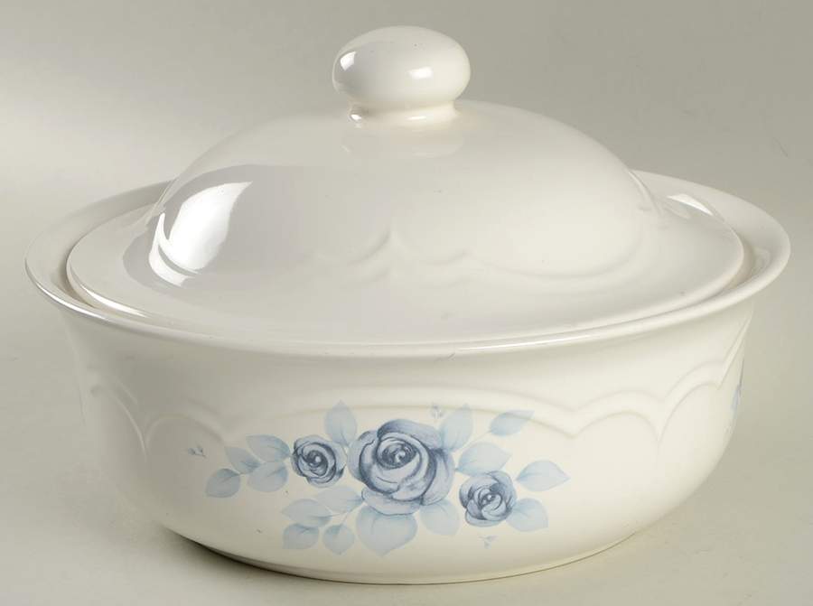 Memories 2 Qt Round Covered Casserole by Pfaltzgraff-1