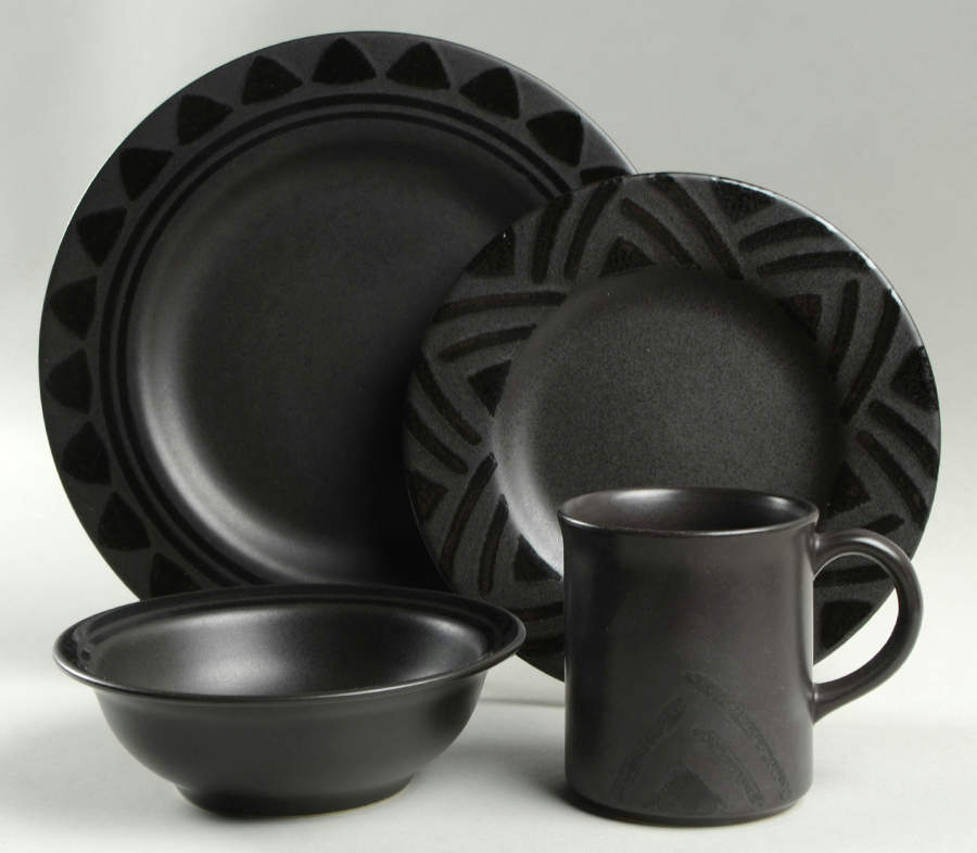 Midnight Sun 4 Piece Place Setting by Pfaltzgraff-1