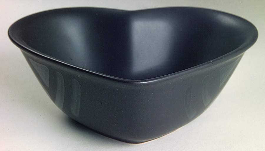 Midnight Sun 8" Heart Shaped Bowl by Pfaltzgraff-1