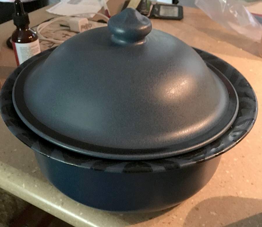 Morning Light 2.5 Qt Round Covered Casserole by Pfaltzgraff-1