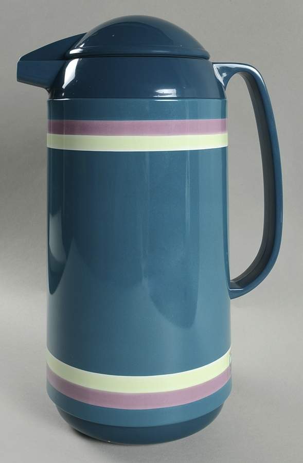 Mountain Shadow Plastic Thermos/Carafe & Lid by Pfaltzgraff-1