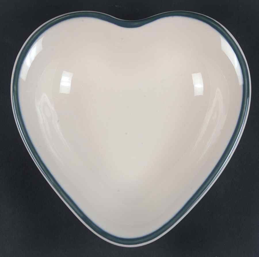 Mountain Shadow Heart Shaped Dish by Pfaltzgraff-1