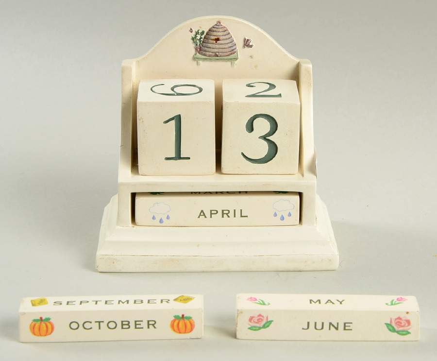 Naturewood Perpetual Calendar by Pfaltzgraff-1