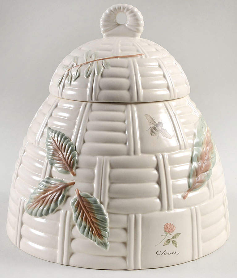 Naturewood Figural Cookie Jar & Lid by Pfaltzgraff-1