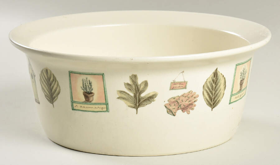 Naturewood 2.5 Qt Round Covered Casserole No Lid by Pfaltzgraff-1