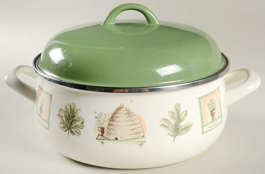 Naturewood 5 Qtt Metal Dutch Oven & Lid by Pfaltzgraff-1
