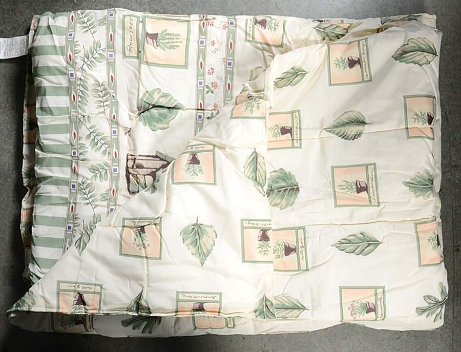 Naturewood Twin Size Comforter by Pfaltzgraff-1