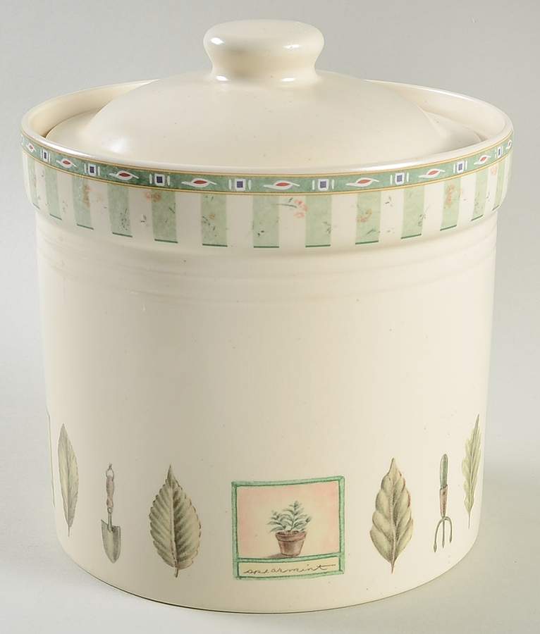 Naturewood 6" Canister with Lid & Seal by Pfaltzgraff-1
