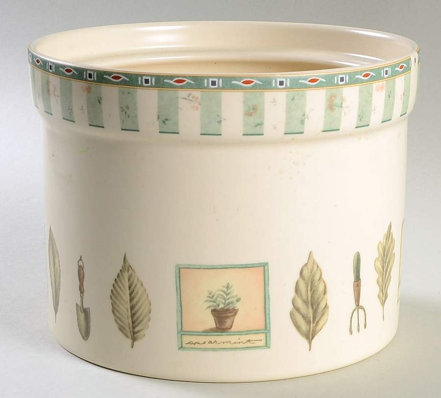 Naturewood Small Canister No Lid by Pfaltzgraff-1