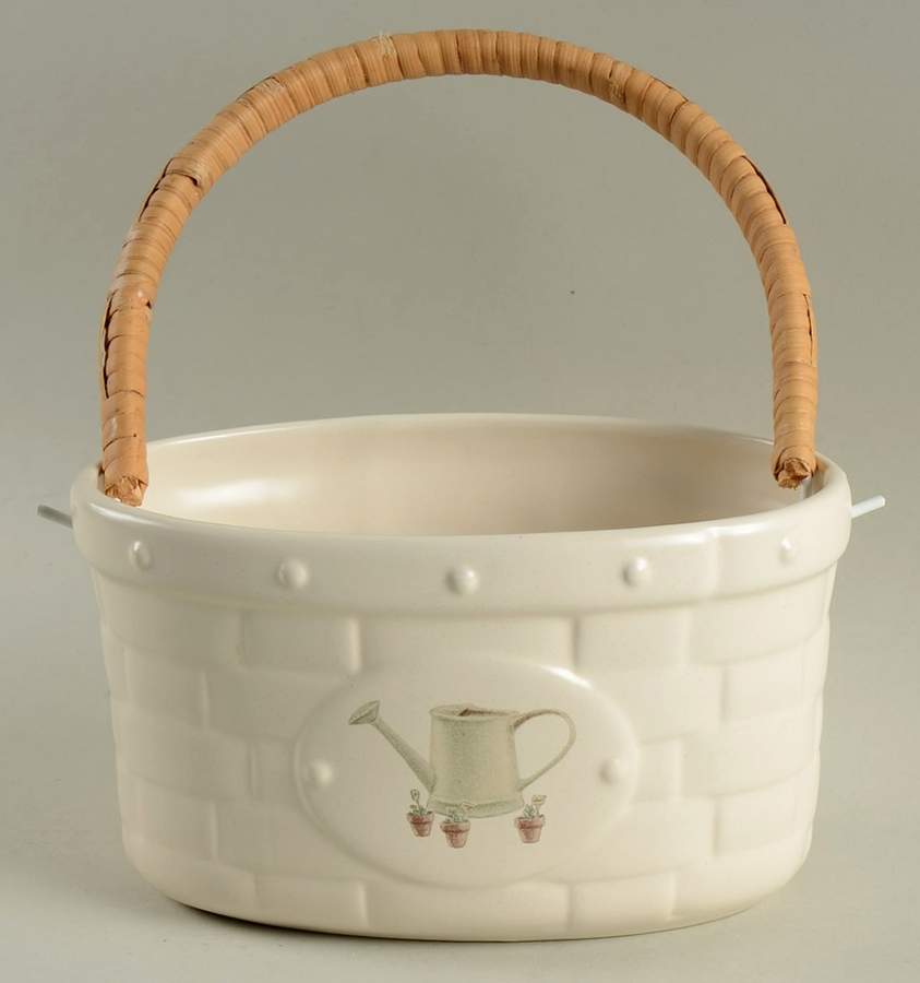 Naturewood Medium Basket with Handle by Pfaltzgraff-1