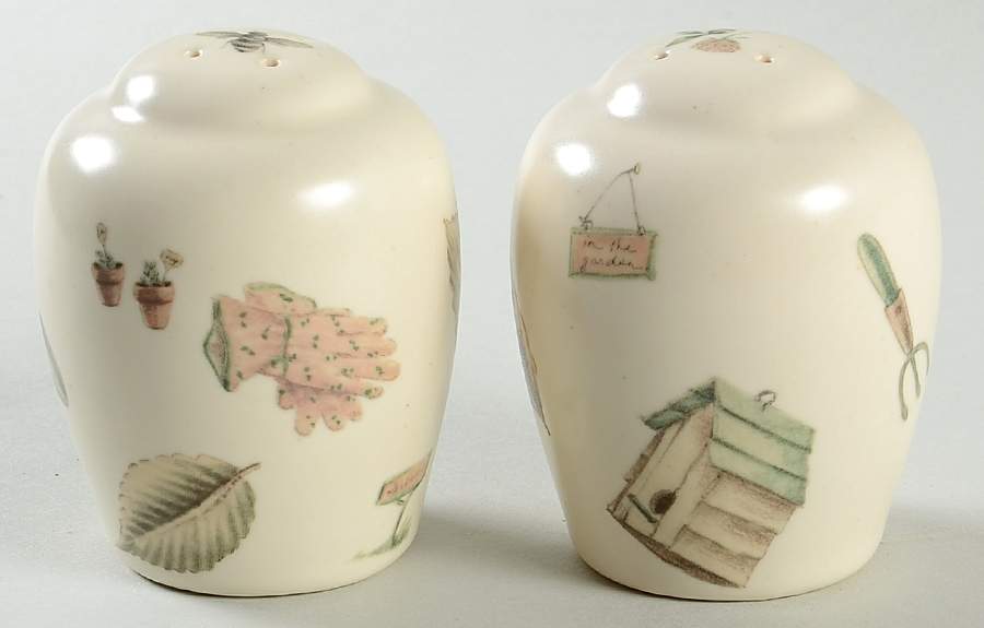 Naturewood Salt & Pepper Set by Pfaltzgraff-1