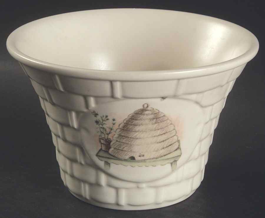 Naturewood Small Basket, No Handle by Pfaltzgraff-1