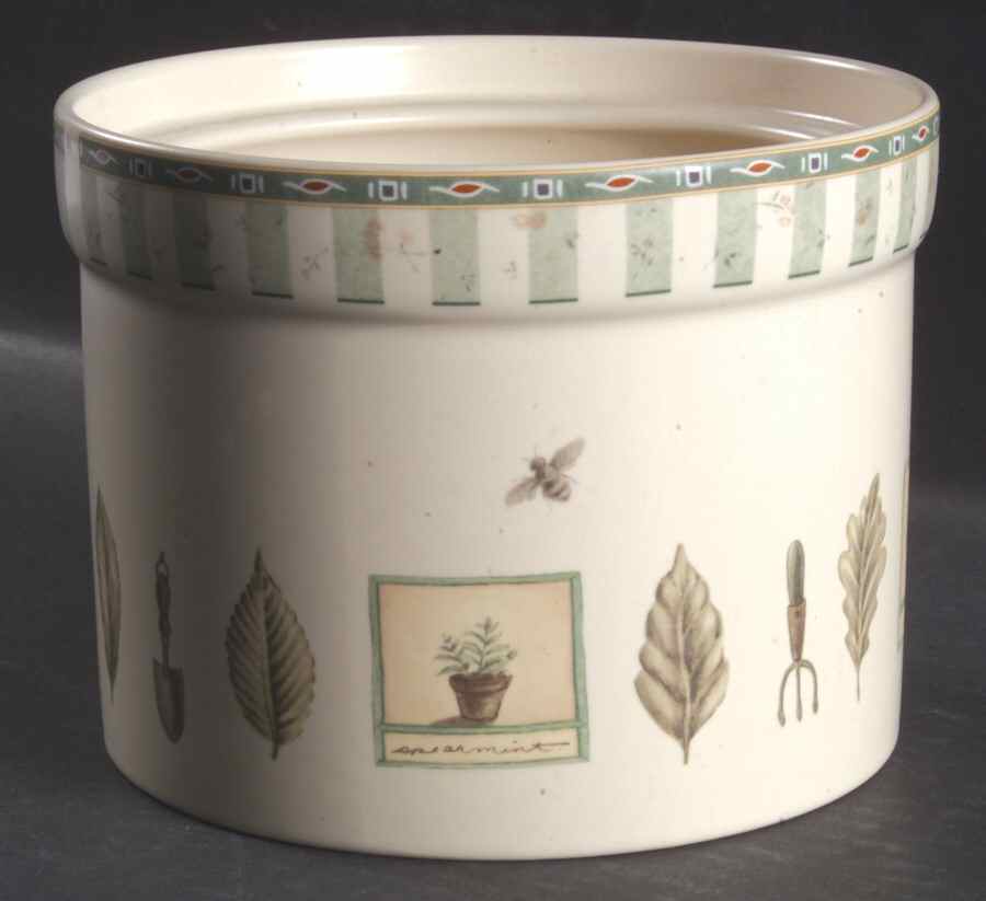 Naturewood Coffee Filter Holder, No Lid by Pfaltzgraff-1