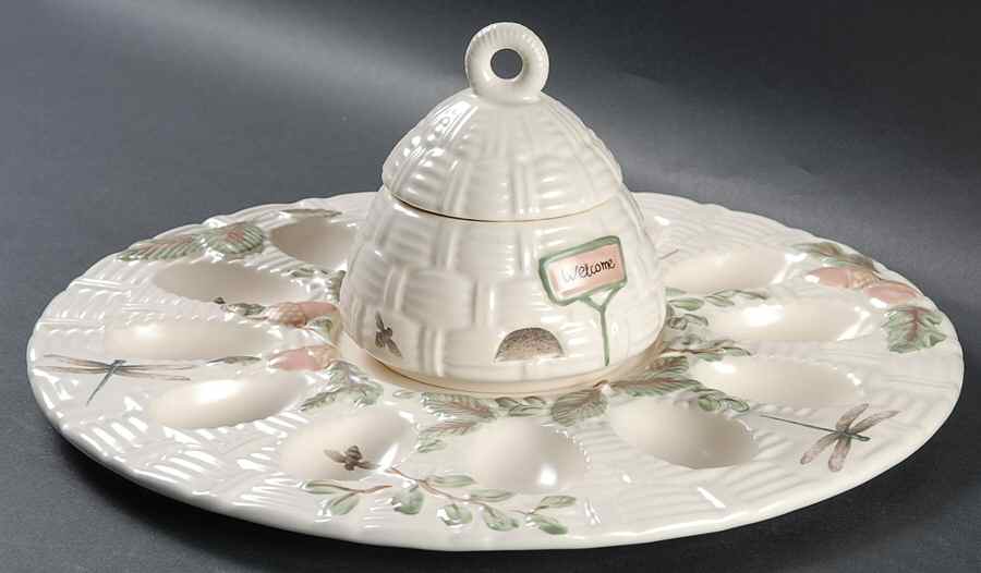 Naturewood Sculpted Deviled Egg with Covered Bowl by Pfaltzgraff-1