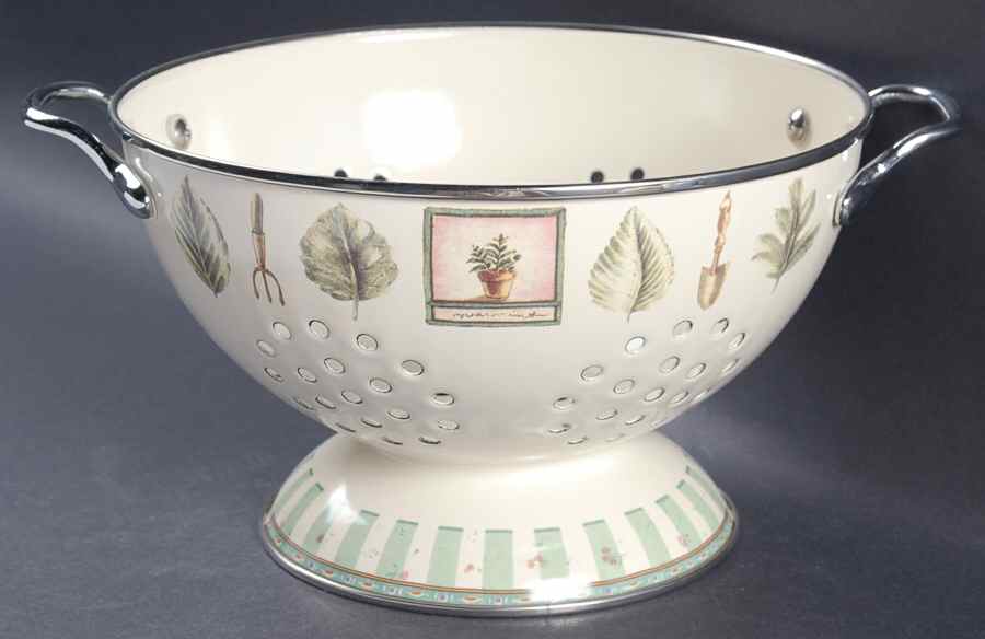 Naturewood 3 Quart Metal Colander by Pfaltzgraff-1