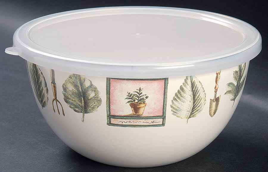 Naturewood 7" Metal Mixing Bowl & Plastic Lid by Pfaltzgraff-1