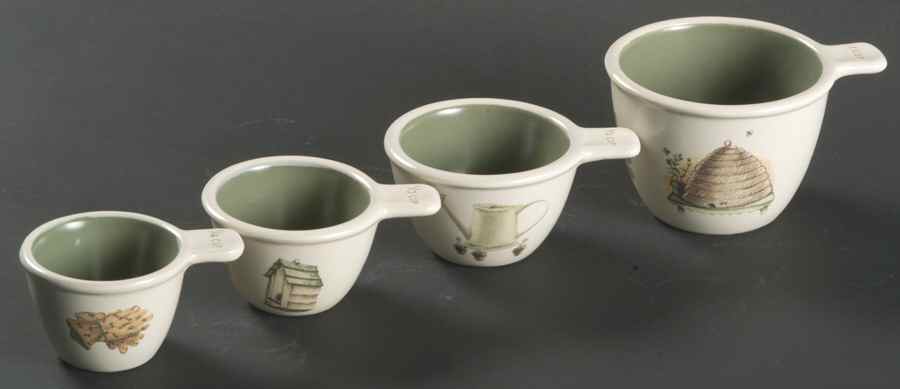 Naturewood Measuring Cup Set (1 Cup,1/2 Cup,1/3 Cup,1/4 Cup) by Pfaltzgraff-1