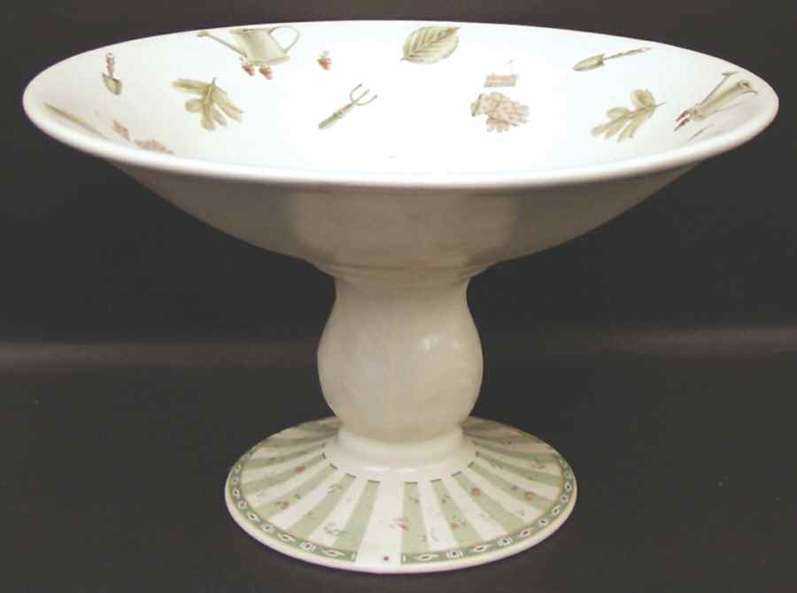 Naturewood Sculptured Pedestal Bowl by Pfaltzgraff-1