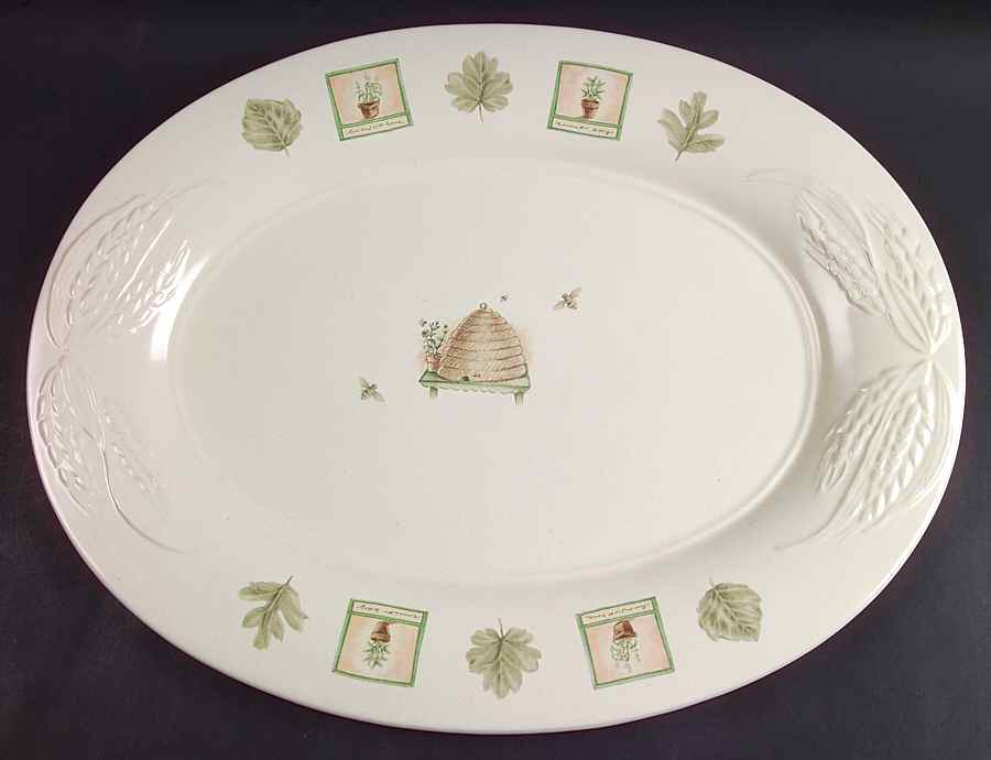 Naturewood 18" Embossed Oval Serving Platter by Pfaltzgraff-1