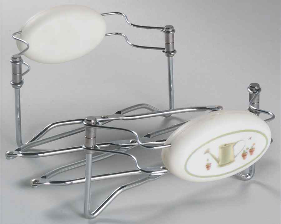 Naturewood Expandable Trivet by Pfaltzgraff-1