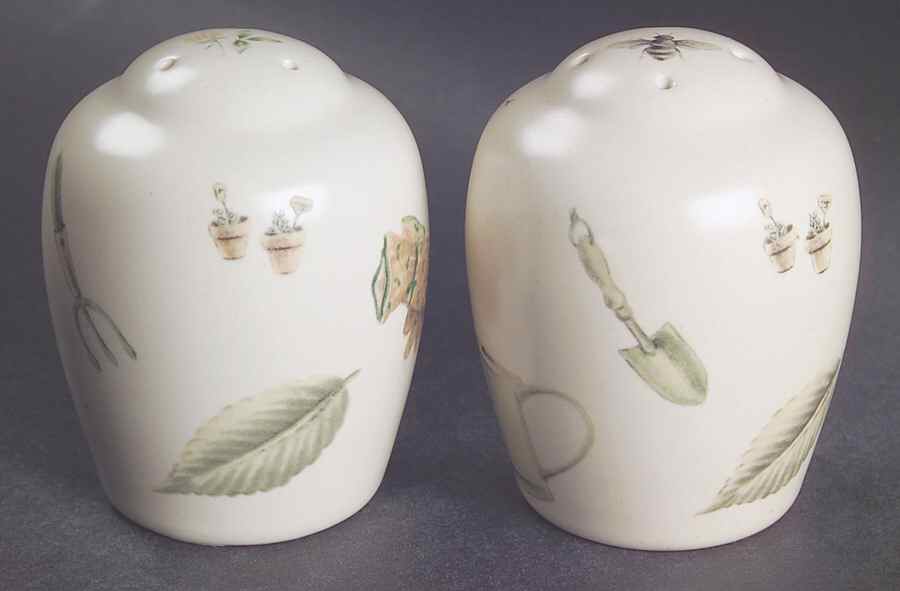 Naturewood Salt & Pepper Set by Pfaltzgraff-1