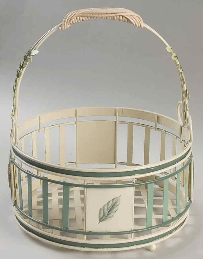 Naturewood Wire/Metal Basket by Pfaltzgraff-1