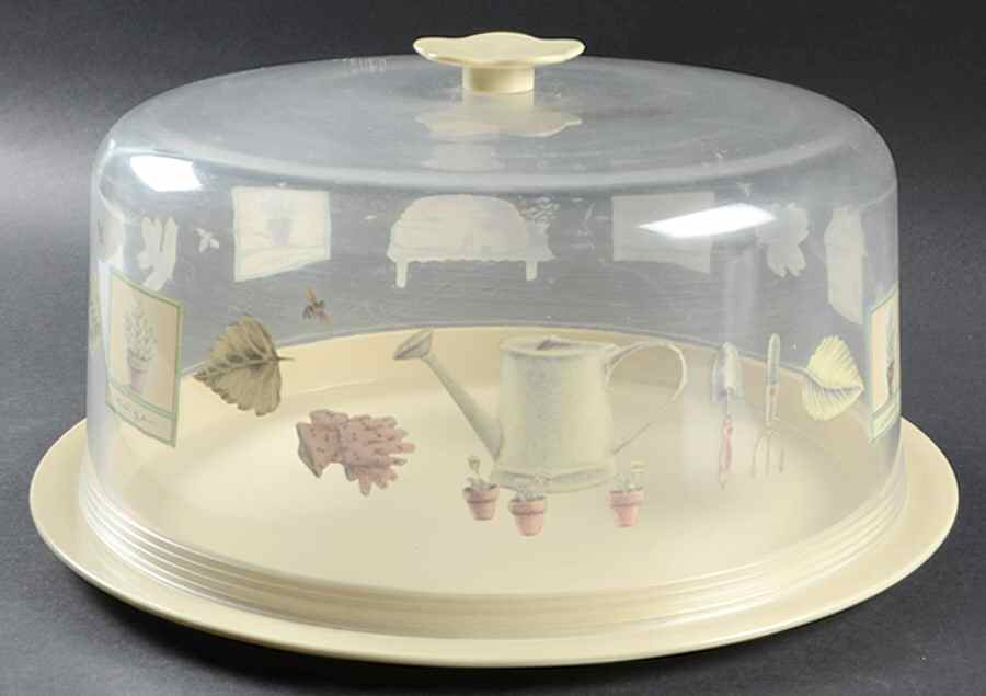 Naturewood Plastic Cake Server & Lid by Pfaltzgraff-1