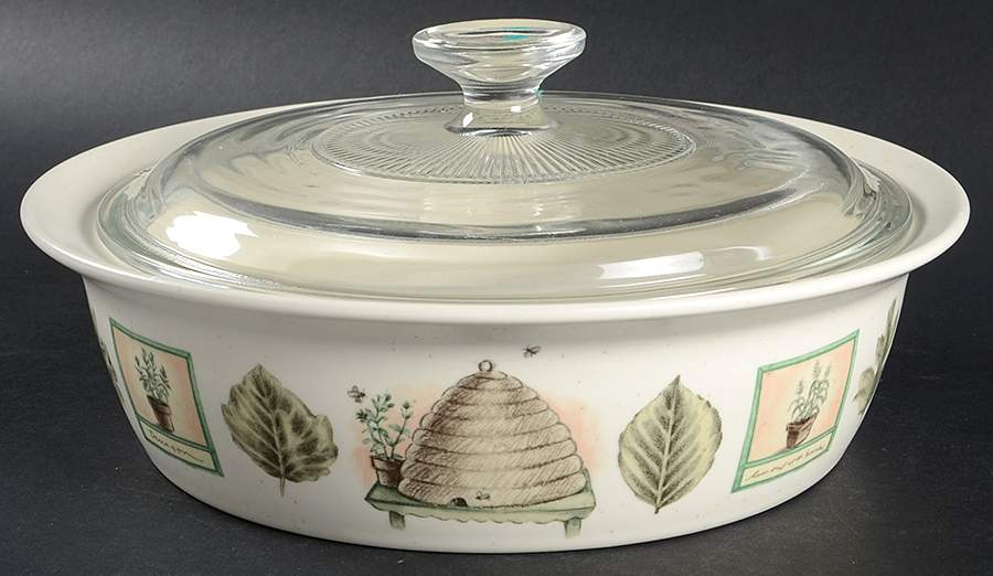 Naturewood 1.75 Qt Round Covered Casserole by Pfaltzgraff-1