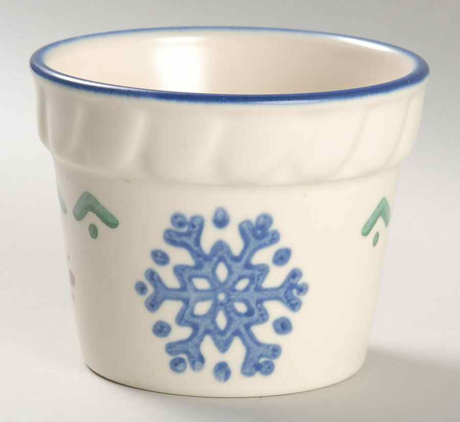 Nordic Christmas Flower Pot by Pfaltzgraff-1