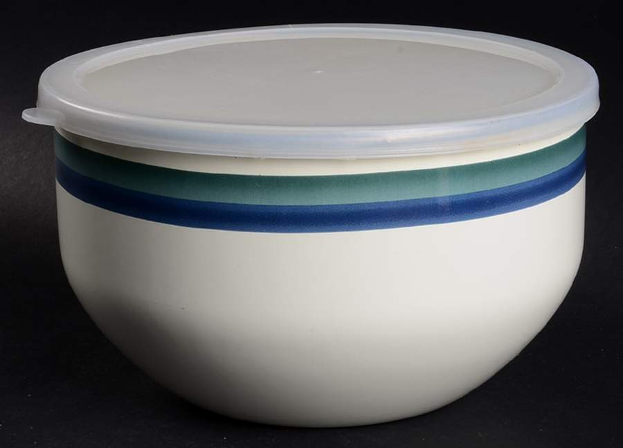 Northwinds 7 3/4" Metal Bowl W/Plastic Lid by Pfaltzgraff-1
