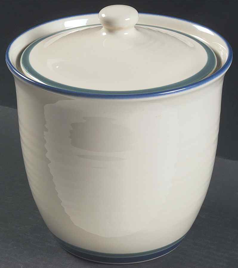 Northwinds Large Canister & Lid by Pfaltzgraff-1