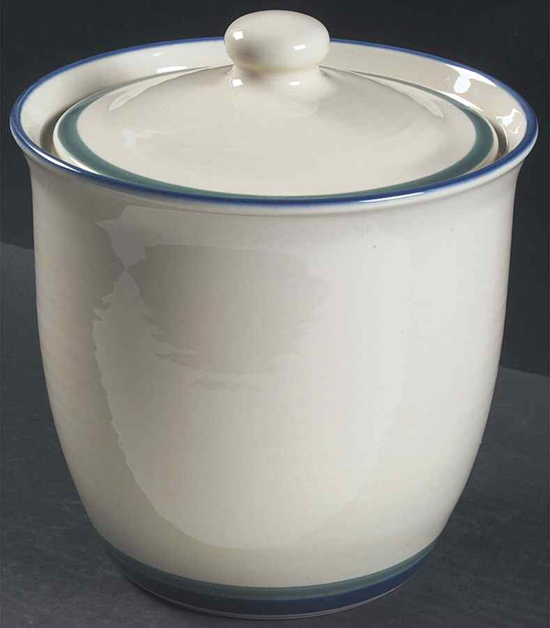 Northwinds Medium Canister & Lid by Pfaltzgraff-1