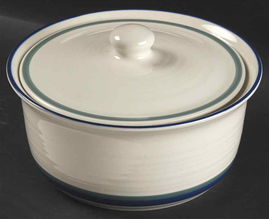 Northwinds 2 Qt Round Covered Casserole by Pfaltzgraff-1