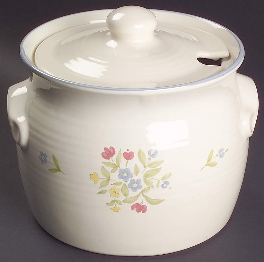 Perennials (Medley Collection) Tureen &  Lid by Pfaltzgraff-1