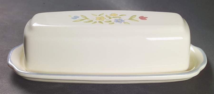 Perennials (Medley Collection) 1/4 Lb Covered Butter by Pfaltzgraff-1