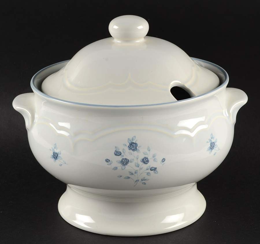 Poetry Glossy Tureen &  Lid by Pfaltzgraff-1