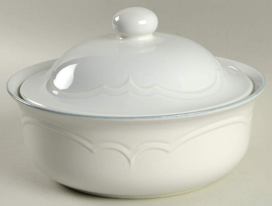 Poetry Glossy 2 Qt Round Covered Casserole by Pfaltzgraff-1