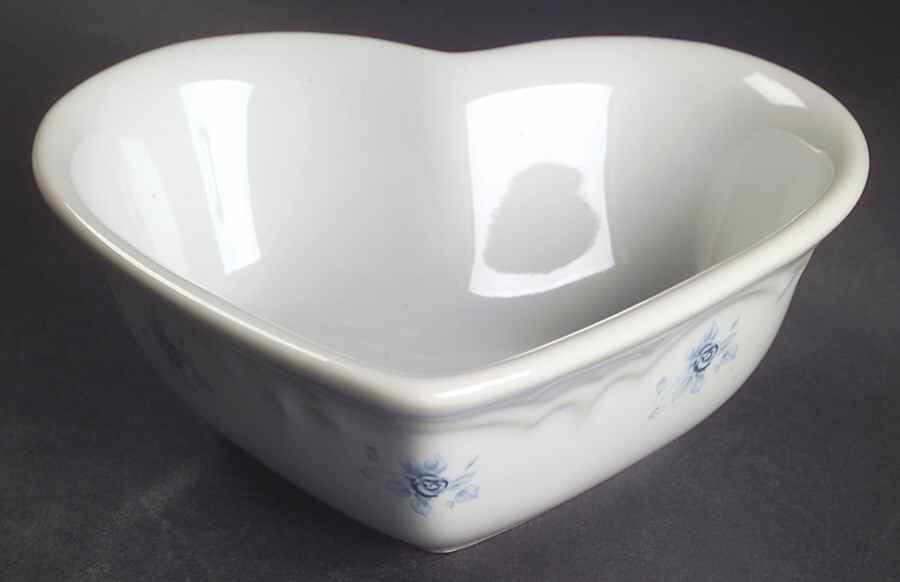 Poetry Glossy 6" Heart Shaped Bowl by Pfaltzgraff-1