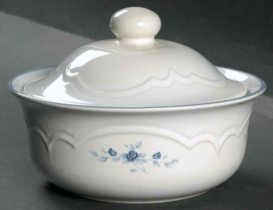 Poetry Glossy 1.5 Qt Round Covered Casserole by Pfaltzgraff-1