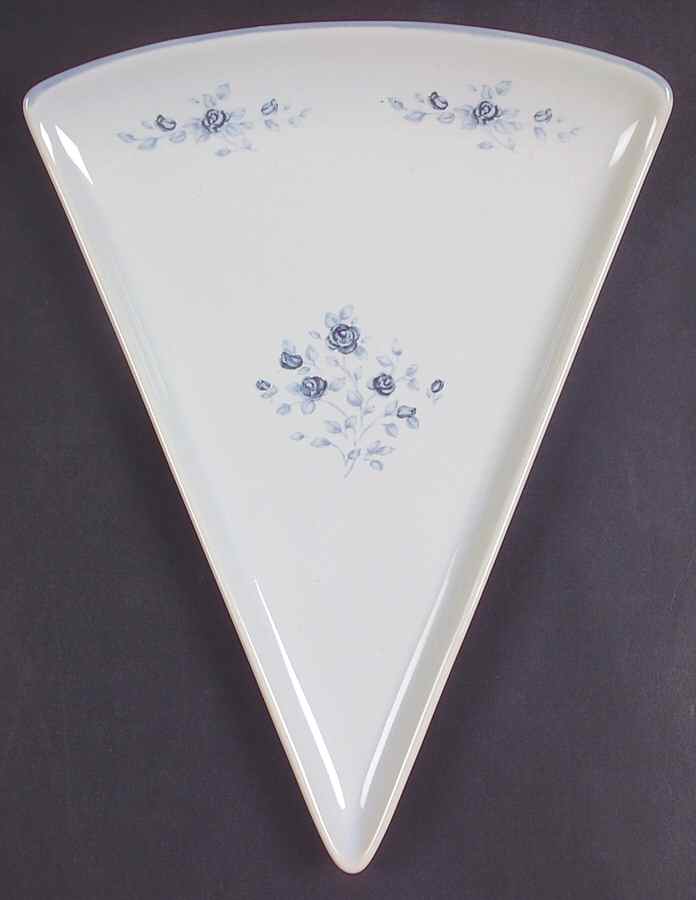 Poetry Glossy Triangular Shape Slice Plate by Pfaltzgraff-1