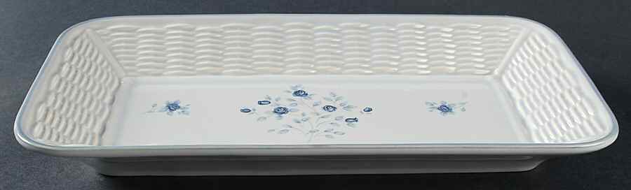 Poetry Glossy Bread Basket Tray by Pfaltzgraff-1
