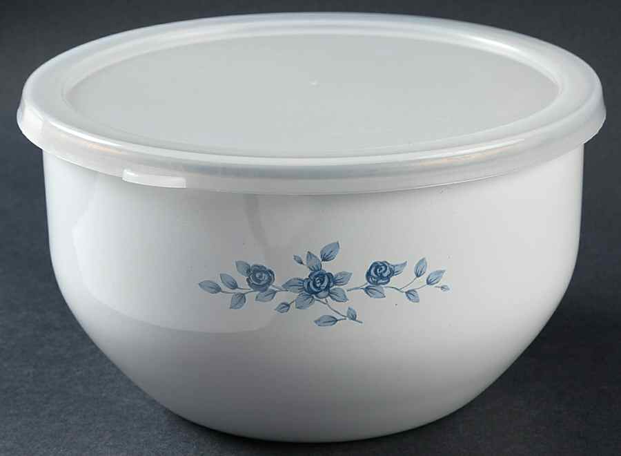 Poetry Glossy Bowl-Metal 5 3/4" with Plastic Lid by Pfaltzgraff-1